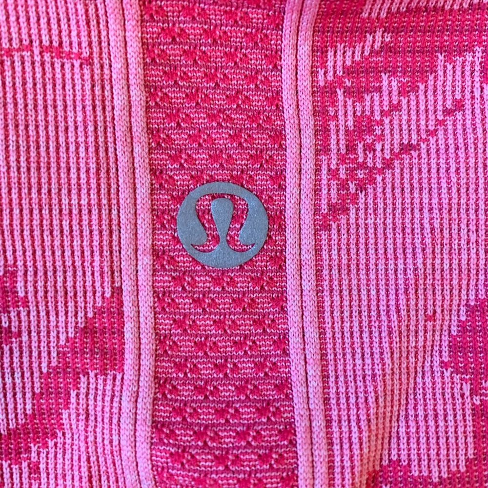 Lululemon fitted T-shirt